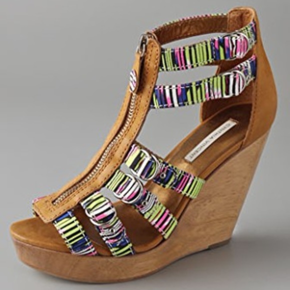 Cynthia Vincent Shoes - Cynthia Vincent strappy multicolor wedges